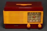 Garod 1B55L ’Drop-Handle’ Radio in Merlot + Yellow Catalin